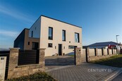 Prodej moderní novostavby rodinného domu ve Zruči - domov, kde se žije naplno už od prvního kroku, cena 14950000 CZK / objekt, nabízí 