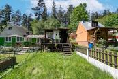 Prodej pěkné chaty s terasou o výměře 29 m2 na vlastním pozemku 150 m2 v krásné lokalitě Kamenska. , cena 659000 CZK / objekt, nabízí 