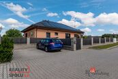 Moderní rodinný dům 4+kk se zahradou a bazénem, cena 11990000 CZK / objekt, nabízí 