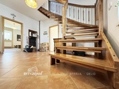 Prodej úsporného RD 180 m2, pozemek 570 m2, Tymákov, cena 11890000 CZK / objekt, nabízí 