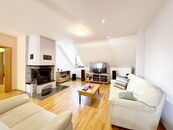 Rodinný dům 6+2, 260m2, zahrada 1053 m2 s garáží., cena 14990000 CZK / objekt, nabízí Zdeněk Polesný